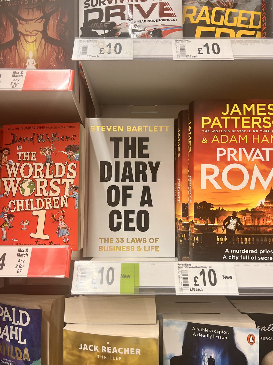 ArielleCPX's tweet photo. Whenever you are out, if a book catches your eye and you are iffing and umming on whether or not to get it (now or later) 

Just get it! https://t.co/JCJmsaJoAk