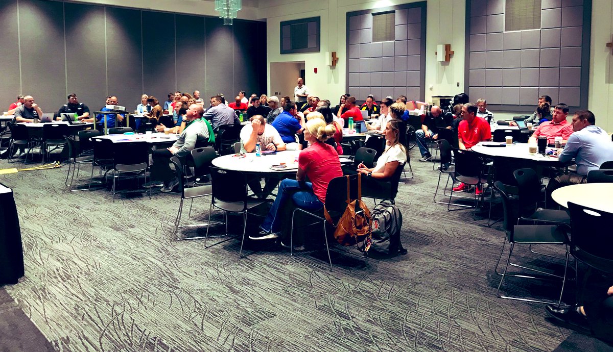 LBRaschke's tweet photo. The @CMoassp 1st mtg. of the year @UCMPresident with @MSHSAAOrg 101.  @MOASSP values activities which are building blocks for well-rounded students.  @Mrs_JCorson President leading the mtg. with about 70 in the room.  #Connect&amp;Grow https://t.co/QZ6wpjOuOA