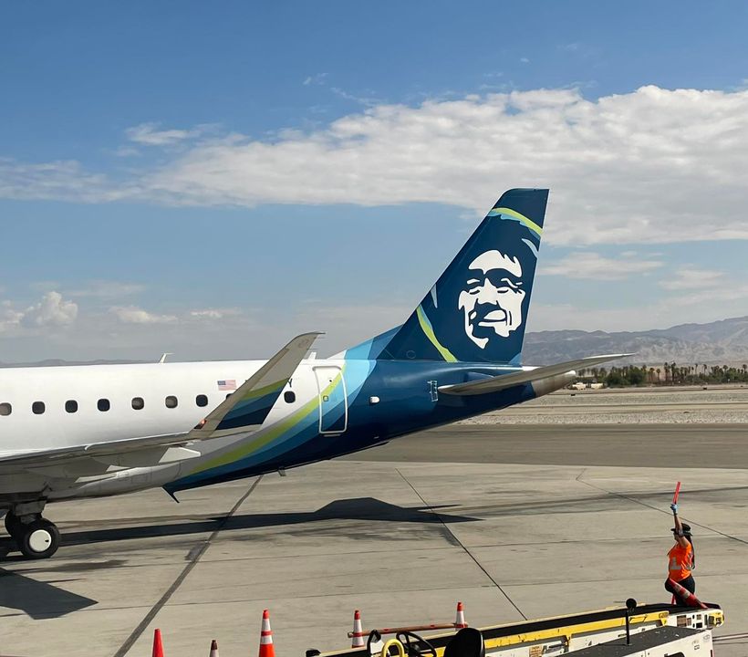 flyPSP's tweet photo. We're all smiles because @AlaskaAir's nonstop flights to Everett, Washington, return TODAY! π Take advantage of this seasonal flight from PSP to PAE at https://t.co/m2nOAATemU. #FlyPSP https://t.co/U44deajtkG