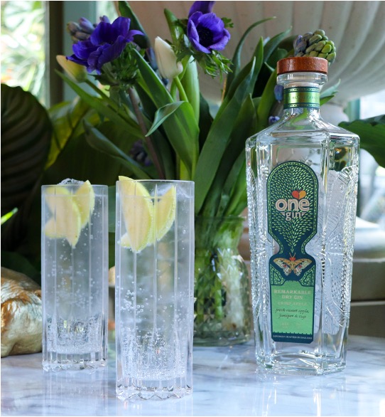 TheSpiritOfOne's tweet image. The sun is finally shining, the kids are back in school, it's Thursday evening....There's only one thing for it !...
#OneGin, #OneGoodGin, #crispapple, #BacktoSchool, #Sunshine