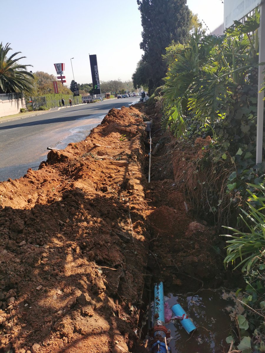 CaroRayner's tweet photo. @JHBWater @MyLeaderNicole  Residents without water more than a week. HELP https://t.co/Uj74A9vebD