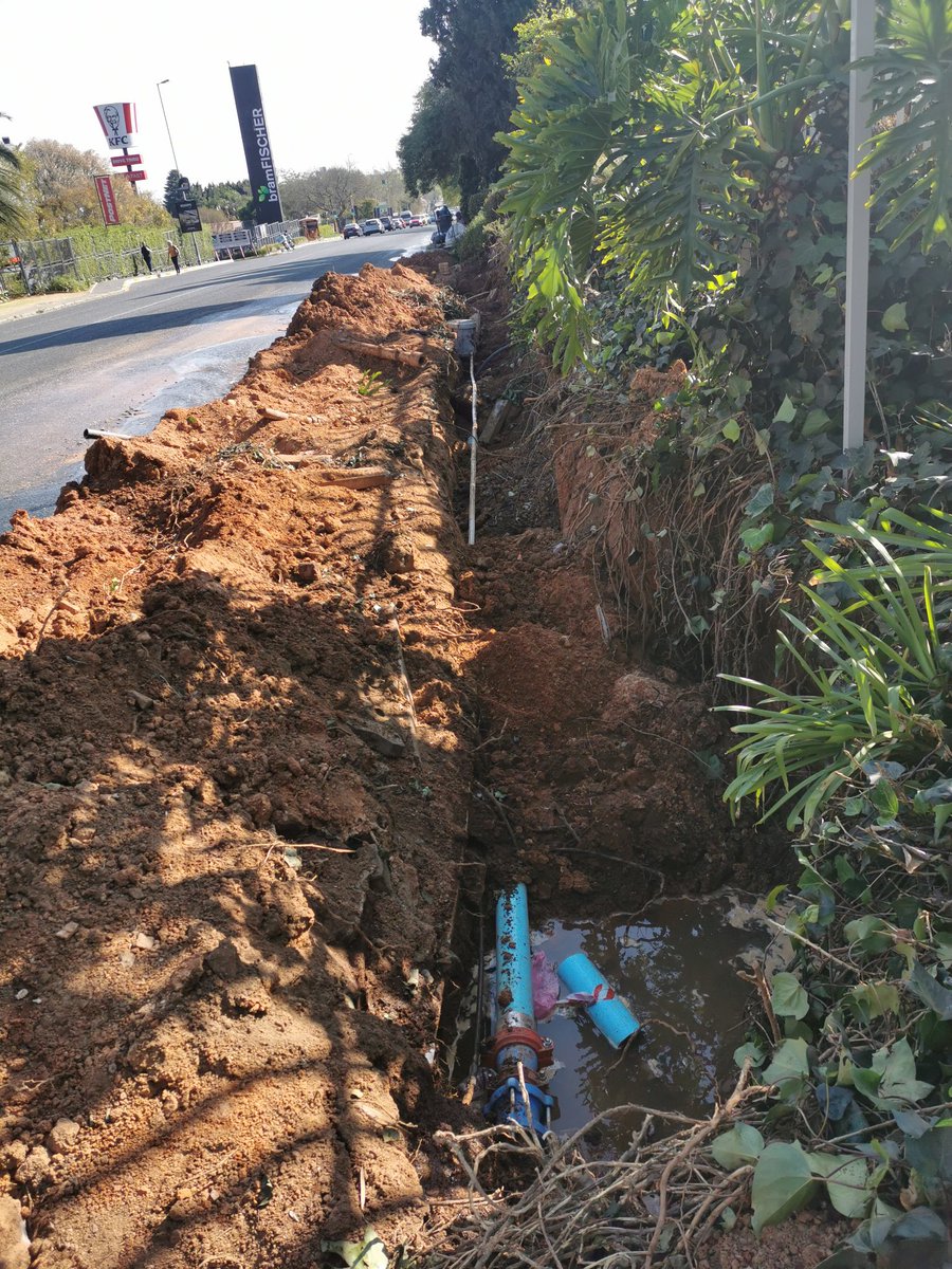 CaroRayner's tweet photo. @JHBWater @MyLeaderNicole  Residents without water more than a week. HELP https://t.co/Uj74A9vebD