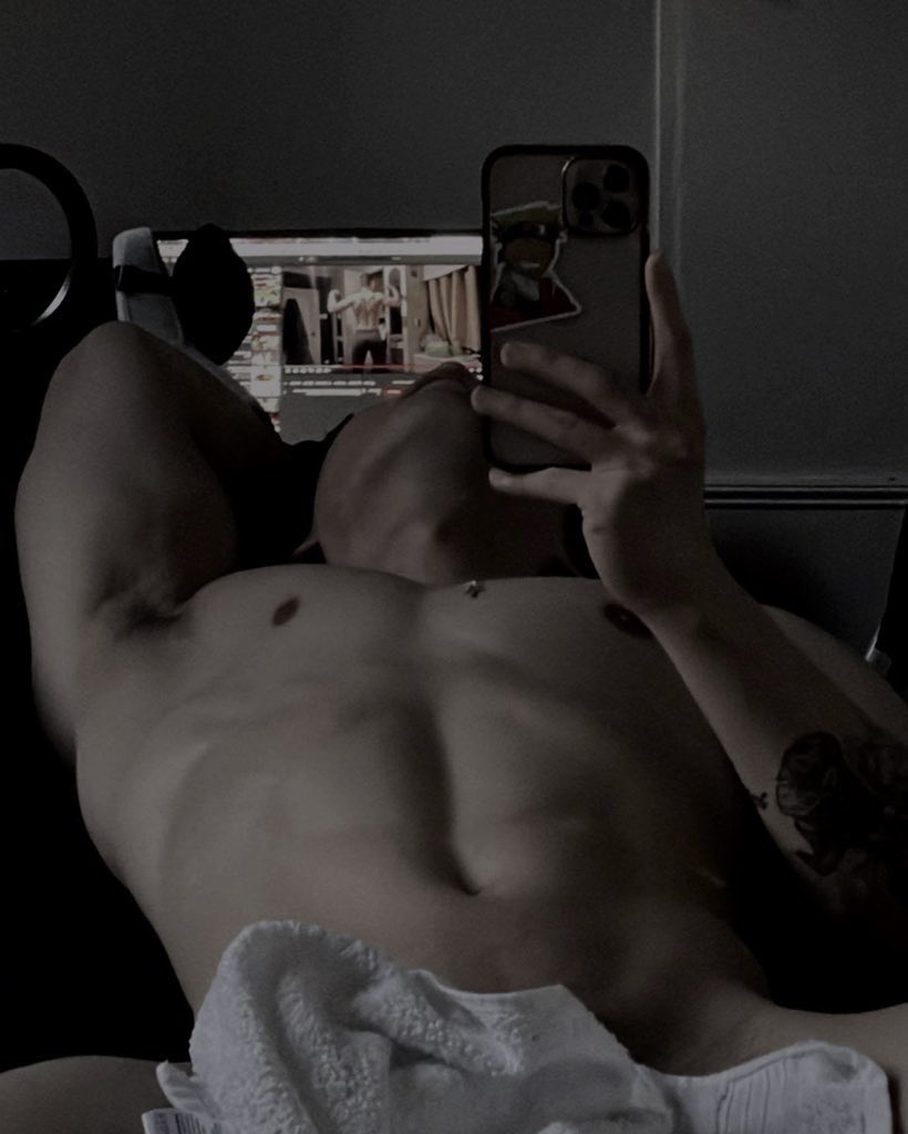 #.npp: not here for long but hey there.