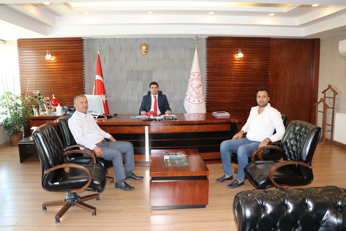Birlik Vakfı Hakkari Şubesi (@birlikvakhakari) on Twitter photo Şube Başkanımız Sn.Zübeyir Çiftçi ve Yönetim Kurulu üyemiz Sn.Musa Çatal, Göreve Yeni başlayan İl Milli Eğitim Müdürü Sn. Nurettin Yılmaz’a hayırlı olsun ziyaretinde bulundular.
<a href="/zubeyir_ciftci/">Zübeyir ÇİFTÇİ</a> <a href="/nrtttin_ylmz/">Nurettin YILMAZ</a> <a href="/birlikvakfi1/">BİRLİK VAKFI GENEL MERKEZİ</a> <a href="/Hakkari_MEM/">Hakkari İl Milli Eğitim Müdürlüğü</a> Şube Başkanımız Sn.Zübeyir Çiftçi ve Yönetim Kurulu üyemiz Sn.Musa Çatal, Göreve Yeni başlayan İl Milli Eğitim Müdürü Sn. Nurettin Yılmaz’a hayırlı olsun ziyaretinde bulundular.
<a href="/zubeyir_ciftci/">Zübeyir ÇİFTÇİ</a> <a href="/nrtttin_ylmz/">Nurettin YILMAZ</a> <a href="/birlikvakfi1/">BİRLİK VAKFI GENEL MERKEZİ</a> <a href="/Hakkari_MEM/">Hakkari İl Milli Eğitim Müdürlüğü</a>