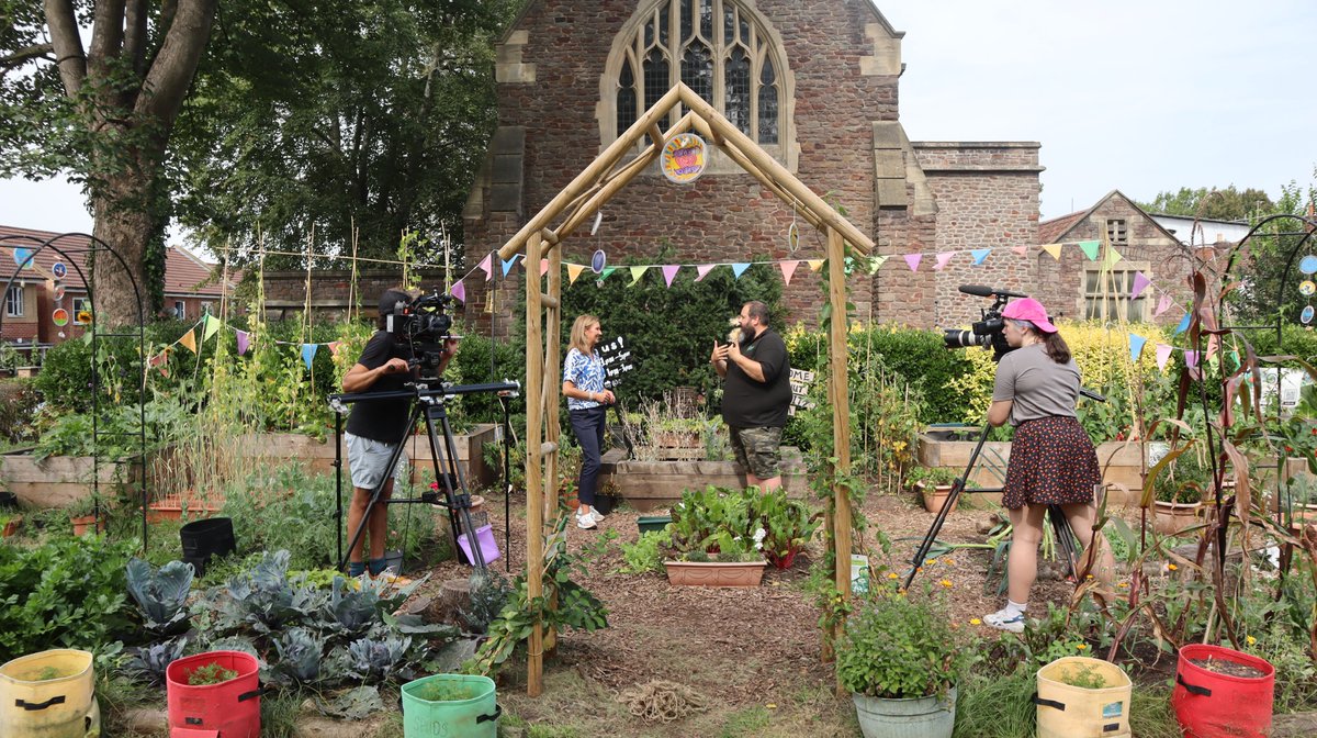 bristoldiocese's tweet photo. Exciting times ahead for @hazelnutfarmcom as @BBCSoP paid a visit today to see some of the great work they are doing during this Season of Creation. Keep your eyes peeled for more details coming soon 👀
#HazelnutCommunityFarm #BBCSongsOfPraise #SeasonOfCreation #DioceseOfBristol https://t.co/hTM05dFczs