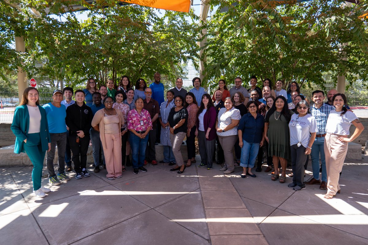 CentralHealthTX's tweet photo. 📚 The 2023 Class of Health Champions wrapped up their first workshop with a health equity training session led by @DrMorganTELL , ready to be an advocate for healthcare access and equity in Austin.
Learn more ➡️ https://t.co/sqQndWOnST
#atx #health #commmunityoutreach https://t.co/K5mKSPayHW