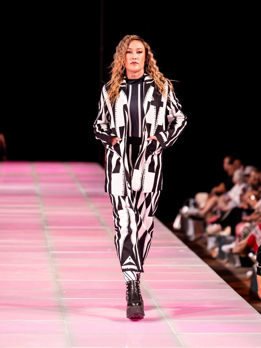 kellymccabe78's tweet photo. Jamie Okuma Fall Collection select pieces out now! 🖤🤍 https://t.co/NUA8LKihlR 📷: Tira Howard 
@swaianativefashion @amberdawngold https://t.co/MomksVilpA