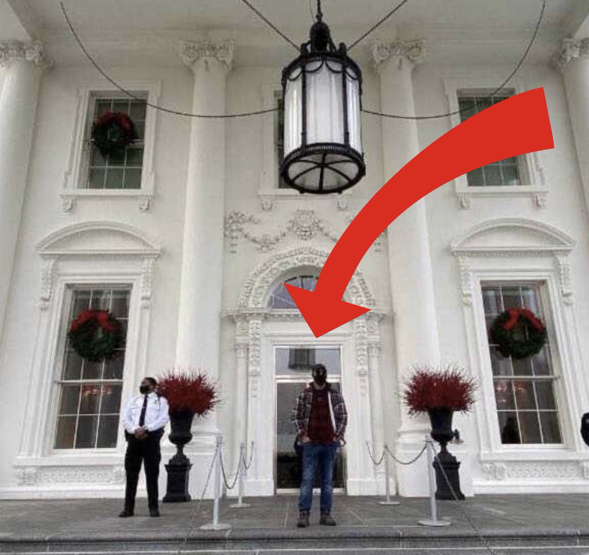 We still need to know what Enrique Tarrio was really doing at the Trump White House three weeks before January 6, 2021, White House historian Michael Beschloss says. Here are the details: 👇 On December 12, 2020 Tarrio indicated on his Parker social media account that he was…