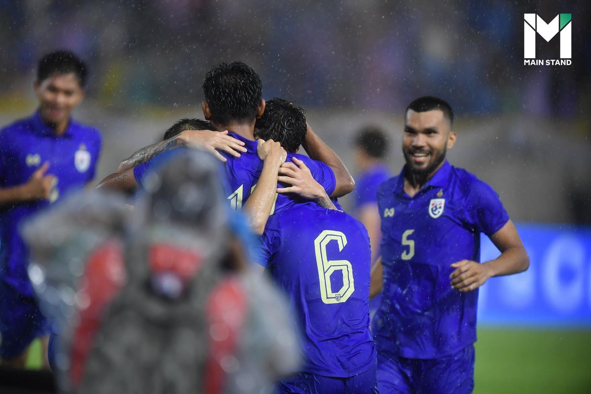 MainStand2018's tweet image. มุ้ย หมดแล้ว?

4 ปีหลังสุด ยิงในนามทีมชาติ 2️⃣0️⃣ ประตู 🔥🔥🔥

#MSShortUpdate #ช้างศึก #คิงส์คัพ #ทีมชาติไทย