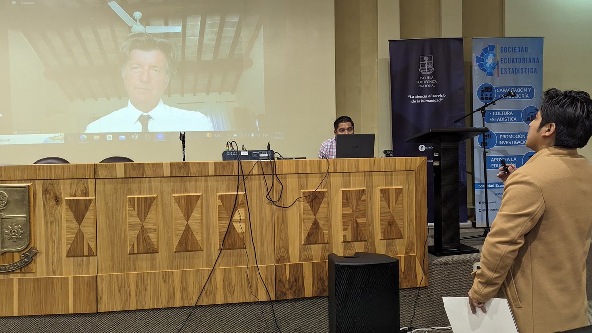 CarolinaGuevar9's tweet image. Today, I had the honour to present Dr. Giuseppe Arbia at the VII International Meeting of Economics. I was especially happy to have him here because he was my professor during my doctoral studies at the #SpatialEconometrics Association in Rome 10 years ago!!! @departamentoec1