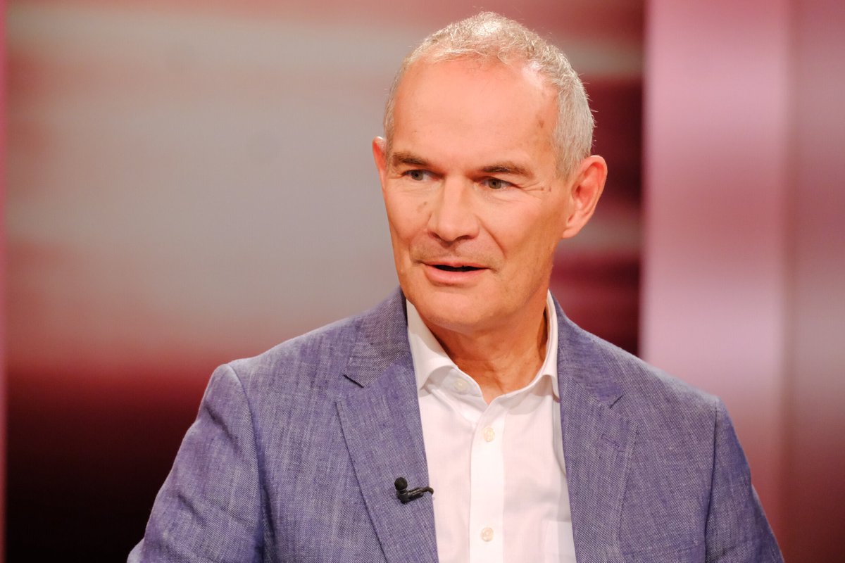 HEUTE 7. September um 23.05 werde ich im “Stöckl” mein (deutsches) Buch “The Hitchhiker’s Guide to Diplomacy” besprechen. Auch in der FAZ erhielt das Buch eine gute Rezension © ORF/Günther Pichlkostner amazon.de/Hitchhikers-Gu…