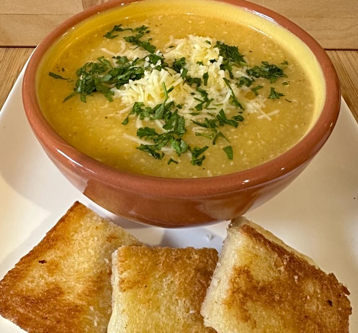 NANTWICH: Town's oldest pub #blacklion to launch "Taste of the North" event in October - yummy! thenantwichnews.co.uk/2023/09/07/tas…