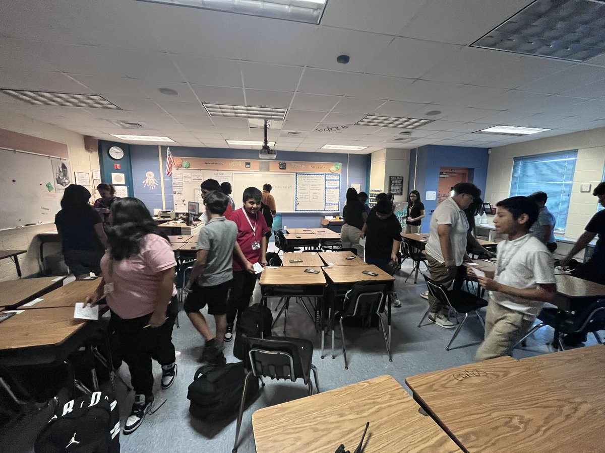 ᗩ.ᒍ. ᗰIᑕIᗴᒪI ✍︎︎ tweet media