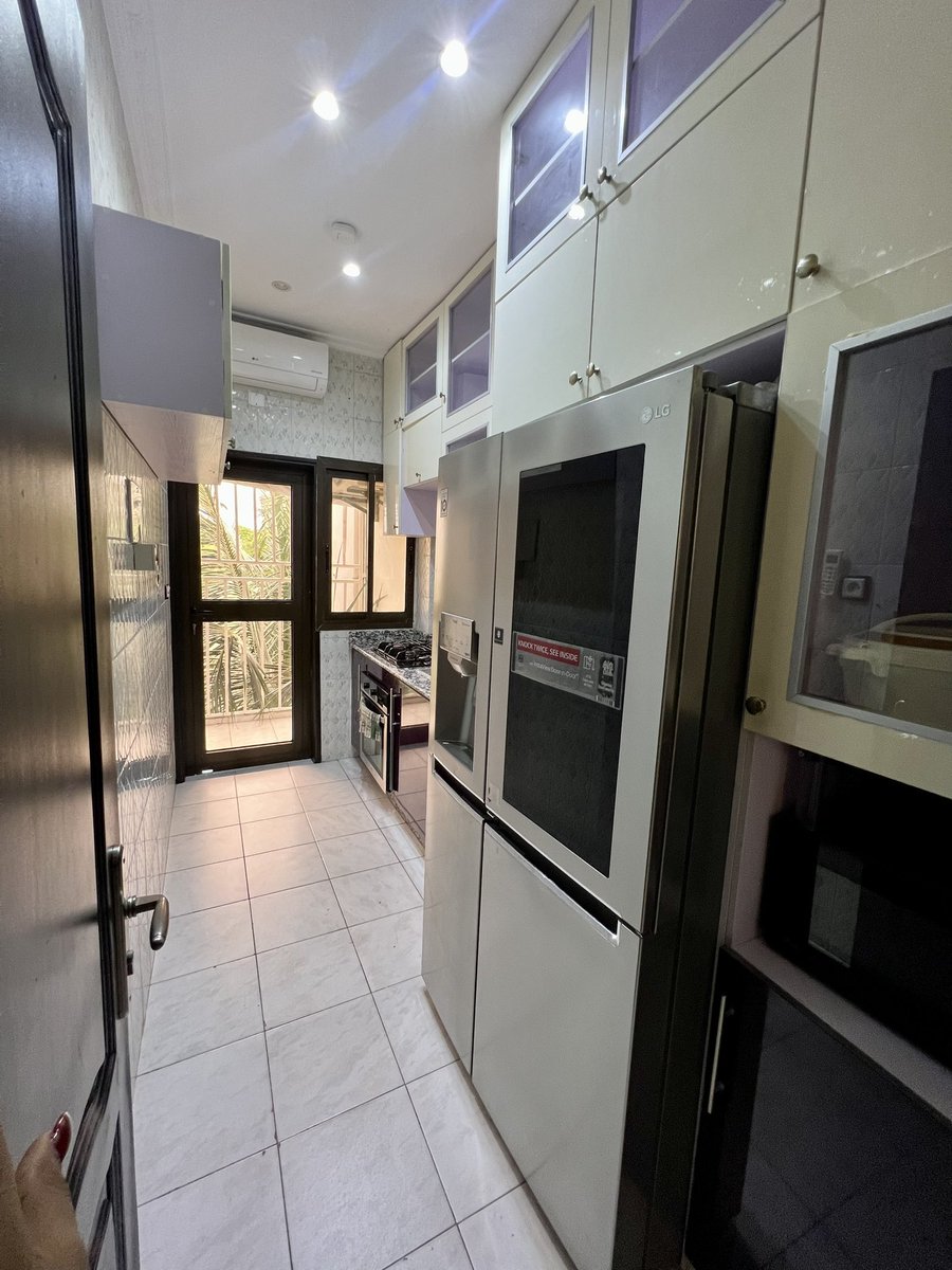 TiffanieLomie's tweet photo. Sinon je mets des appartements meublés à votre disposition pour vos séjours à Yaoundé. 
📍Bastos / Golf. 
3 chambres dont une avec Jacuzzi. 
Immeuble avec ascenseur, groupe électrogène, forage. https://t.co/mxT6kClQru