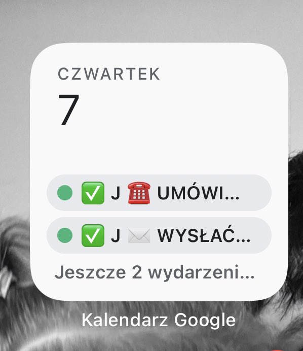 Odkąd dodaję emoji, a wykonane zadania oznaczam „✅”, to jakoś przyjemniej i produktywniej mi się żyje 😜 Jakie macie patenty na produktywność? Korzystacie z jakiejś appki? Trello etc.?