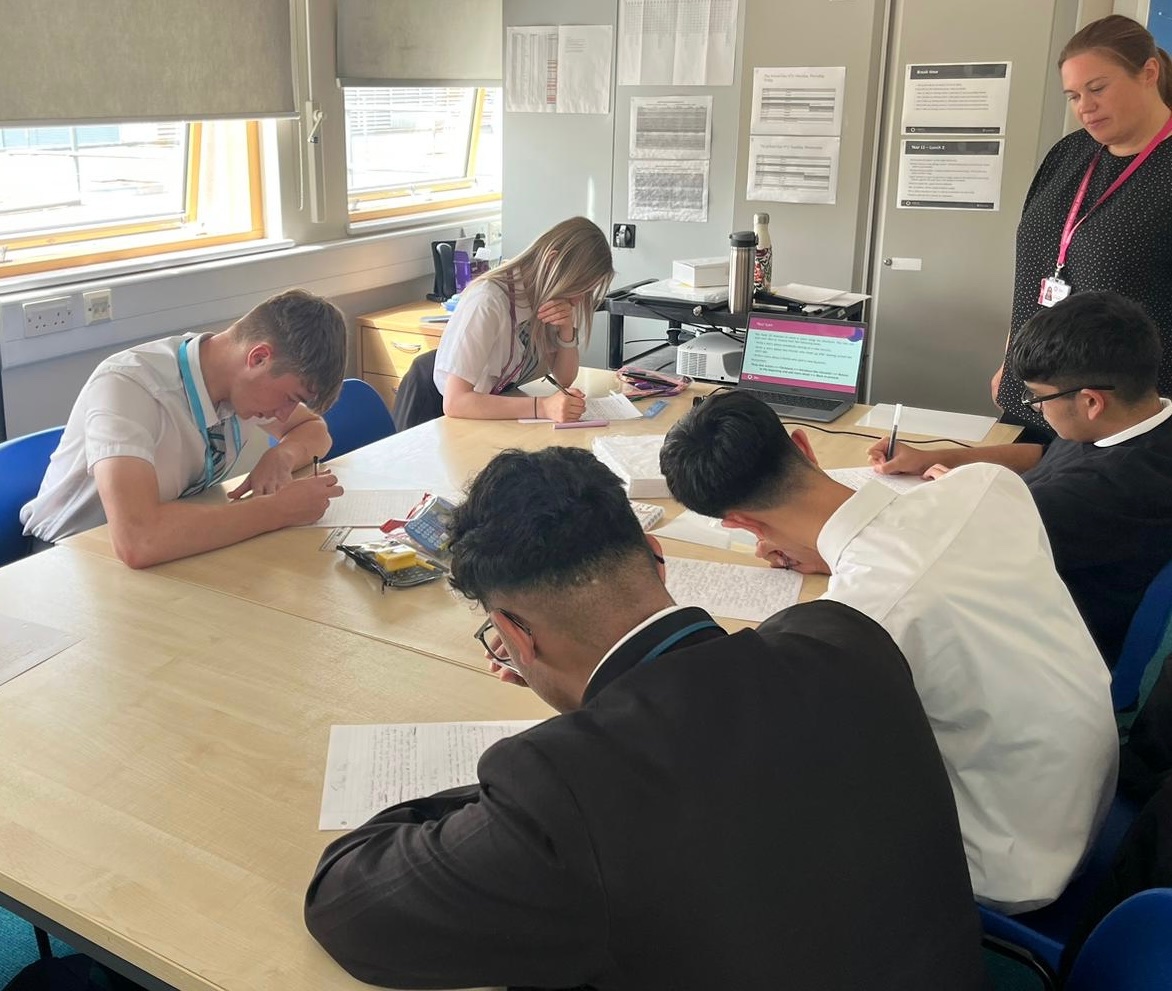 Our Y11 students have worked hard today in our first STAR tuition session for English 📚 #AMBITION #WEARESTAR
