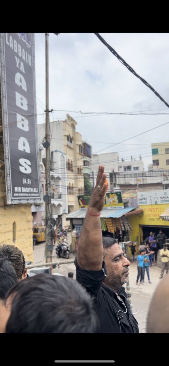 MirzaSiraj_INC's tweet image. 40th day of martyrdom of Imam Hussain (AS) - Juloos e Arbaeen 🕊️
On this solemn occasion, we gather to honor the memory of Imam Hussain (AS) and his companions who made the ultimate sacrifice for justice and truth at Karbala
Labbaik ya Hussain (AS) 
#Arbaeen #ImamHussain #Matam