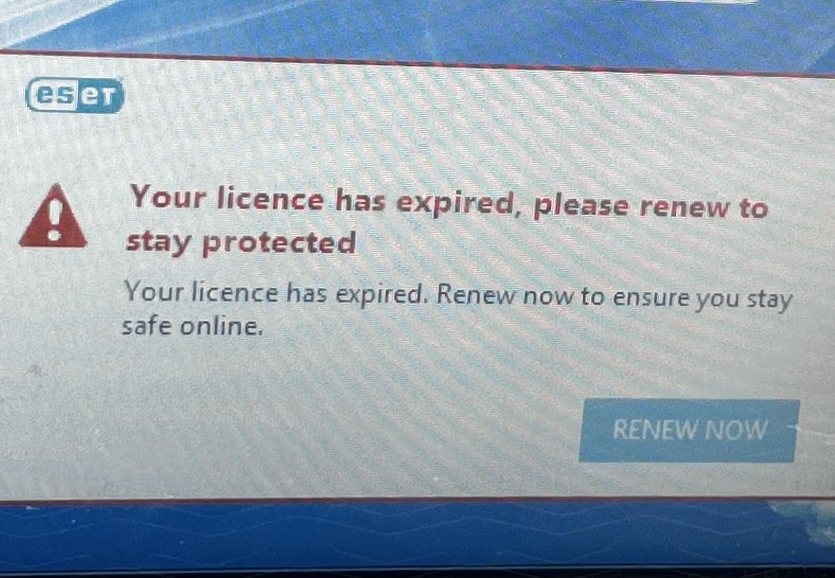 Hart_Jason's tweet photo. What do you do when you notice the Anti-Virus license has expired on the car wash that you are about to use ??#carwash_with_expired_AV https://t.co/UAE51g3uiz