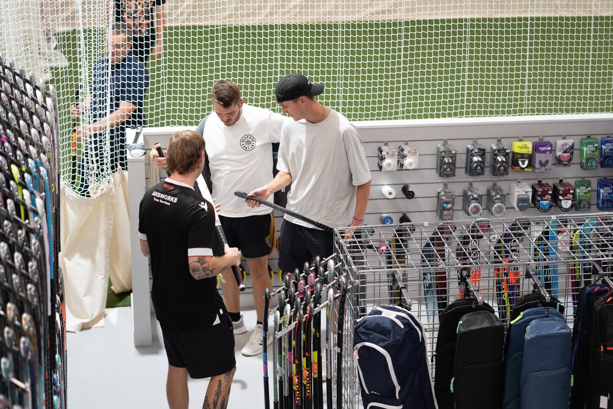 one_warehouse's tweet photo. #ThrowbackThursday to our 2023/24 Launch Day! 🥰

We had such a great day and it was awesome to meet everyone that came in 🙌

Don’t worry if you couldn’t make it, there’s still time to pop in before the season starts! 👀😄

#fieldhockey #hockey #northeast #hockeyinthenortheast https://t.co/PhaUkvfRDb
