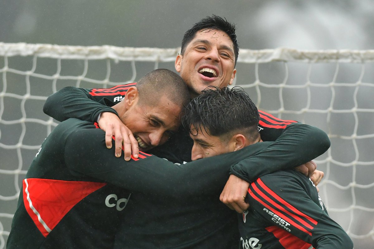 kurkomillonario's tweet photo. QUE ME LA CHUPEN TODAS LAS HINCHADAS
Y EL PERIODISMO https://t.co/gJX4fwmsn3