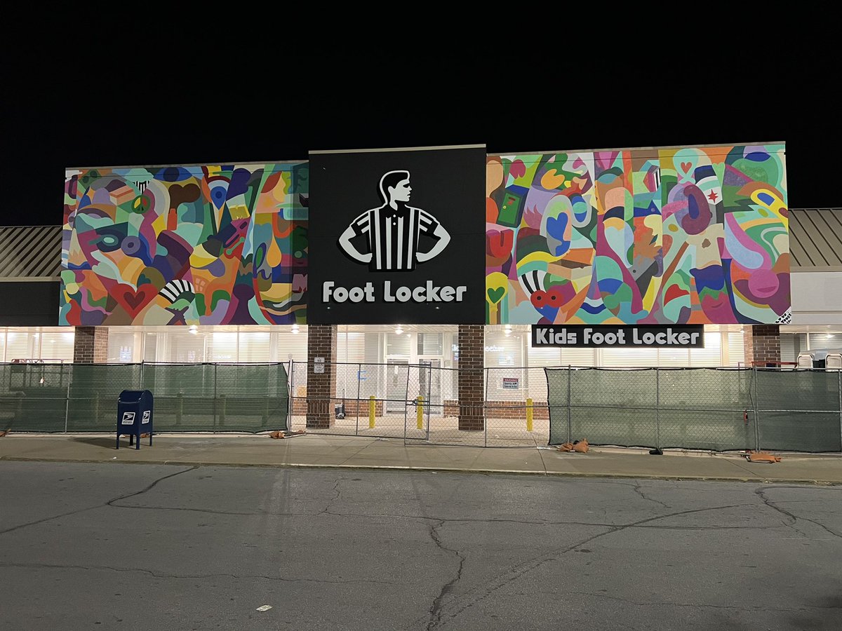CHICAGO!!!! MY NEWEST OFFERING TO YOU, TITLED: LOVE YOURS | THE LEFT MURAL SPELLS OUT “L🤍VE” THE RIGHT SPELLS OUT “YOURS”. THE GRAND OPENING OF THE NEW COMMUNITY FOOTLOCKER OPENS THIS WEEKEND. COME SAY HEY TO ME AND FLICK UP IN FRONT OF THE PIECE!