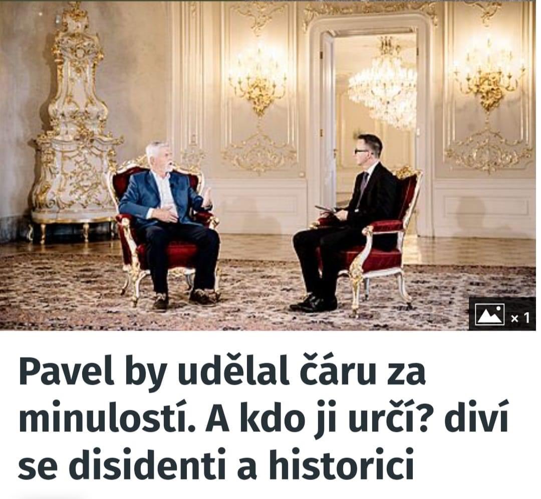 pollert11's tweet photo. "Je to až s podivem, že si někdo vůbec může myslet, že je možné svobodné společnosti předepsat, aby přestala debatovat o totalitní minulosti a přestala vnímat osobní angažmá ve prospěch předlistopadového režimu jako přítěž při rozhodování o obsazení nejvyšších ústavních pozic. Debatě o minulosti osob zastávajících veřejné funkce nelze v demokratickém režimu bránit, museli by se nejdříve rozpustit redakce a propustit historici. Z prezidentových výroků je vidět, že je mu nepřijemné být součásti této diskuse. Měl si ovšem vybrat svou roli již v roce 1982, nikdo ho nenutil podepsat přihlášku do KSČ. Ani v roce 1988 podepsat žádost o přijeti k vojenské rozvědce. Byla to jeho volba a je na místě to nezastírat jakousi tlustou čárou. Říkám si směrem k sobě, že je pro historika naopak na místě napsat o jeho předlistopadovém angažmá knihu a vést svobodnou diskusi o jeho roli v totalitním režimu. Odkaz na článek v komentáři." (Via historik Petr Blažek)