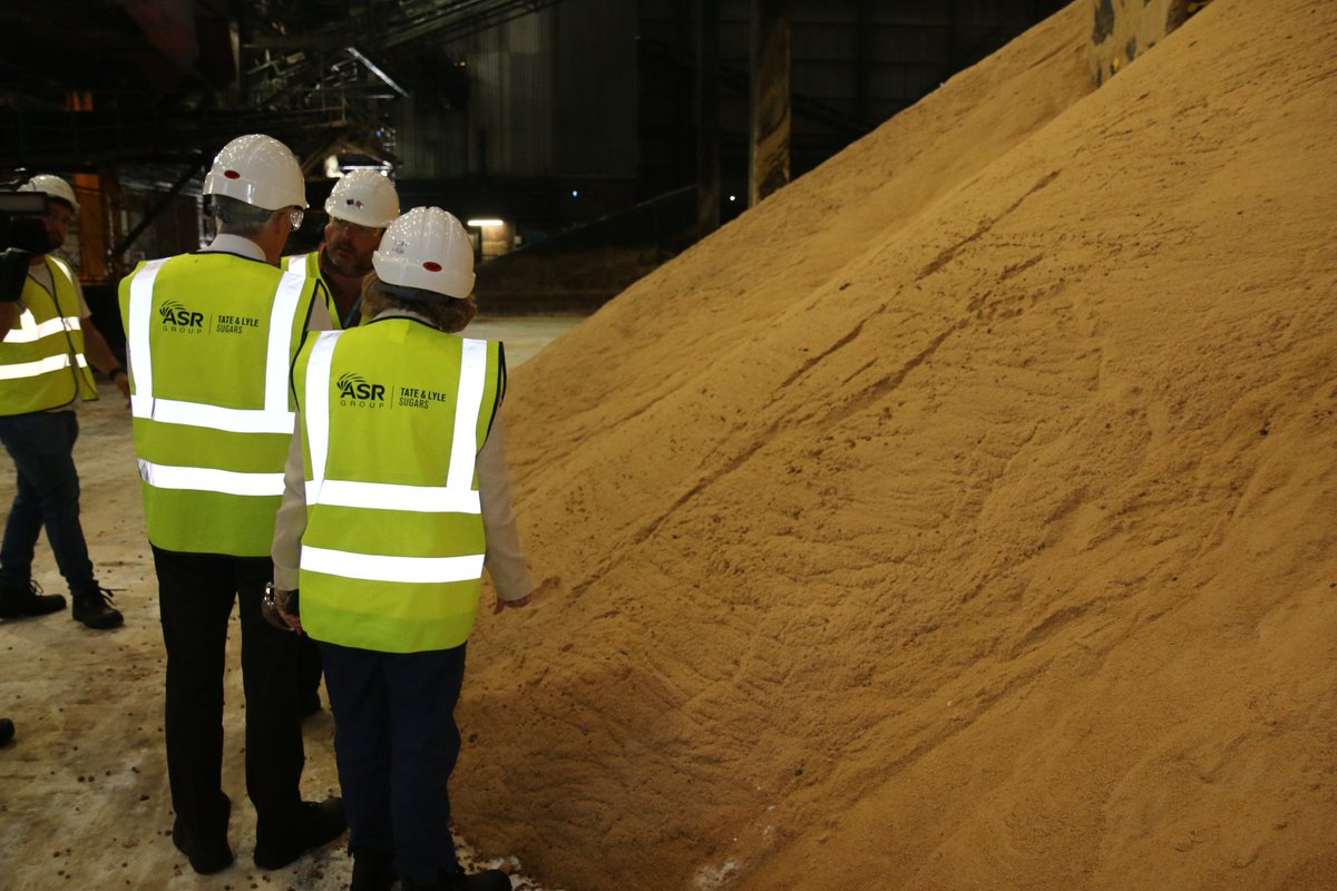 Today we welcomed the first shipment of tariff-free raw cane sugar to the UK in 50 years. Received today at @TateLyleSugars, this historic shipment illustrates the modernisation and transformation of the Australia-UK economy & relationship 🇦🇺 🇬🇧