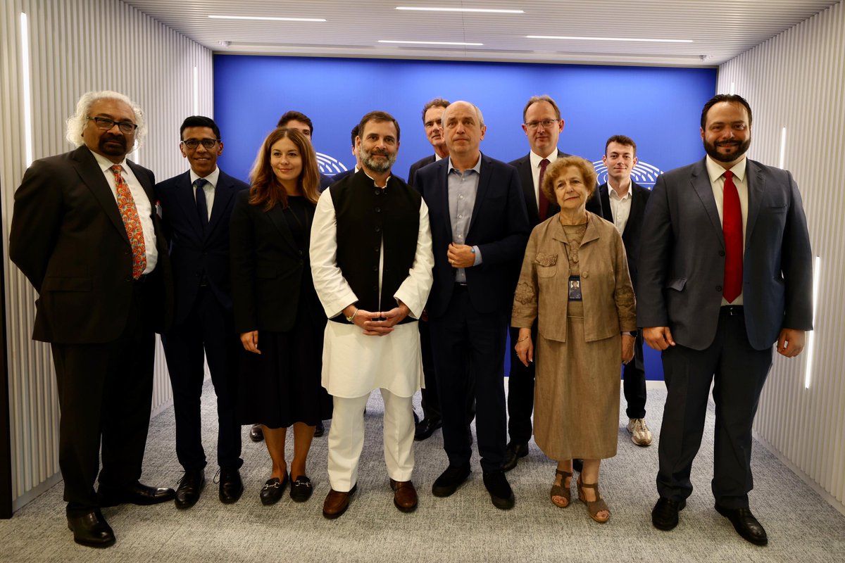 INCIndia's tweet photo. Shri @RahulGandhi at a round table with MEPs in the European Parliament, co-hosted by MEP Alviina Almetsa (Shadow Rapporteur on EU-India Relationship) and MEP Pierre Larrouturou (portfolios within Parliamentary budget, climate &amp; employment generation).

📍Brussels, Belgium https://t.co/cCoHfa44ra