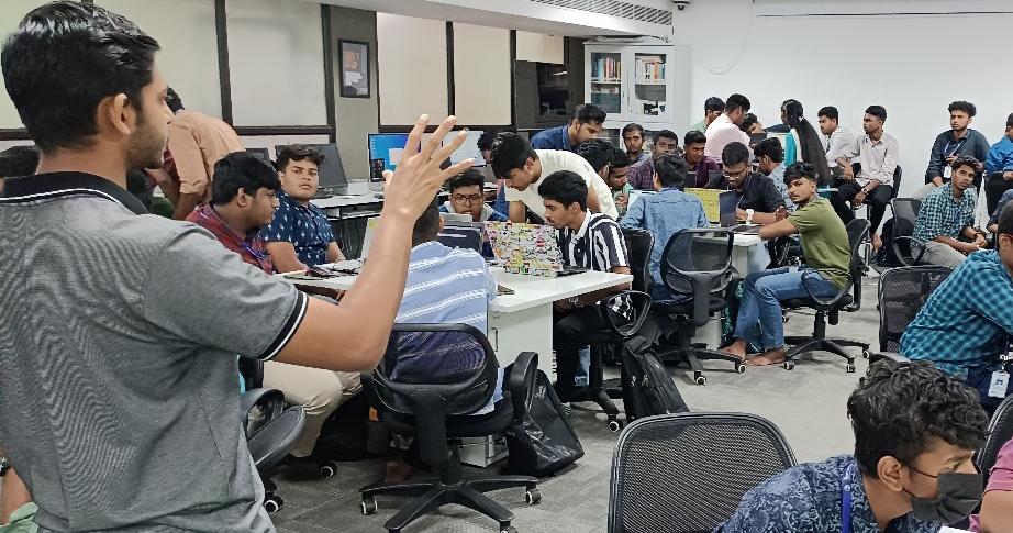MelvinSajith's tweet photo. I'm thrilled to share the success of our recent event: the Arduino Workshop for First-Year Students! #robotics #arduino @priotx
Under the banner of the IoT and Robotics Club at @karunyauniv and @KarunyaHacks, my team and I had the privilege of conducting this workshop. https://t.co/oShoxu239G