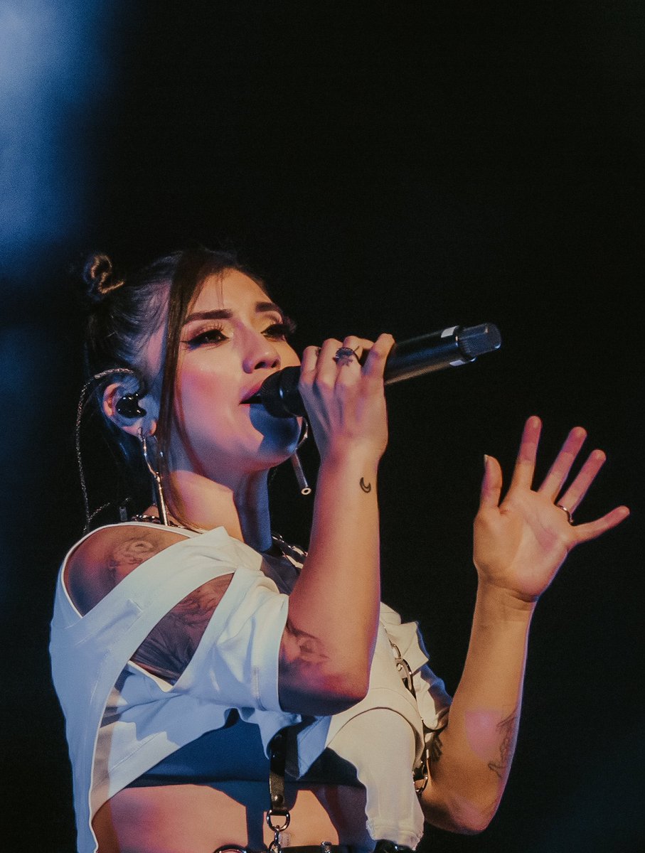 I missed seeing <a href="/kirstin/">kirstin™</a> kill it on stage &amp; I will never stop talking about this fit (including the hair!!!) 
I love her so much &amp; im so proud of her