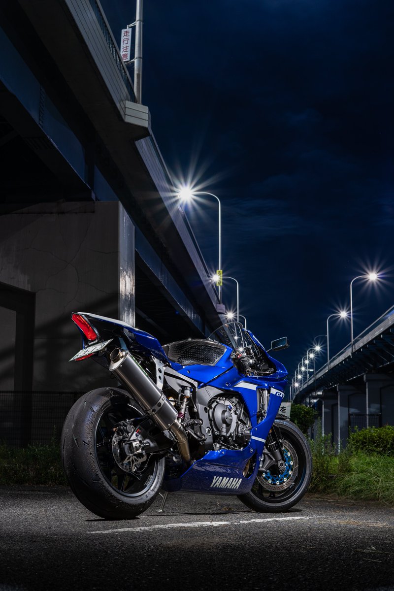 ugolorean's tweet photo. レーサーライクなR1かっこよすぎる✨

🏍: @satoshiYZFR 

#yzfr1 
#yamaha https://t.co/wqHk0Or4aC