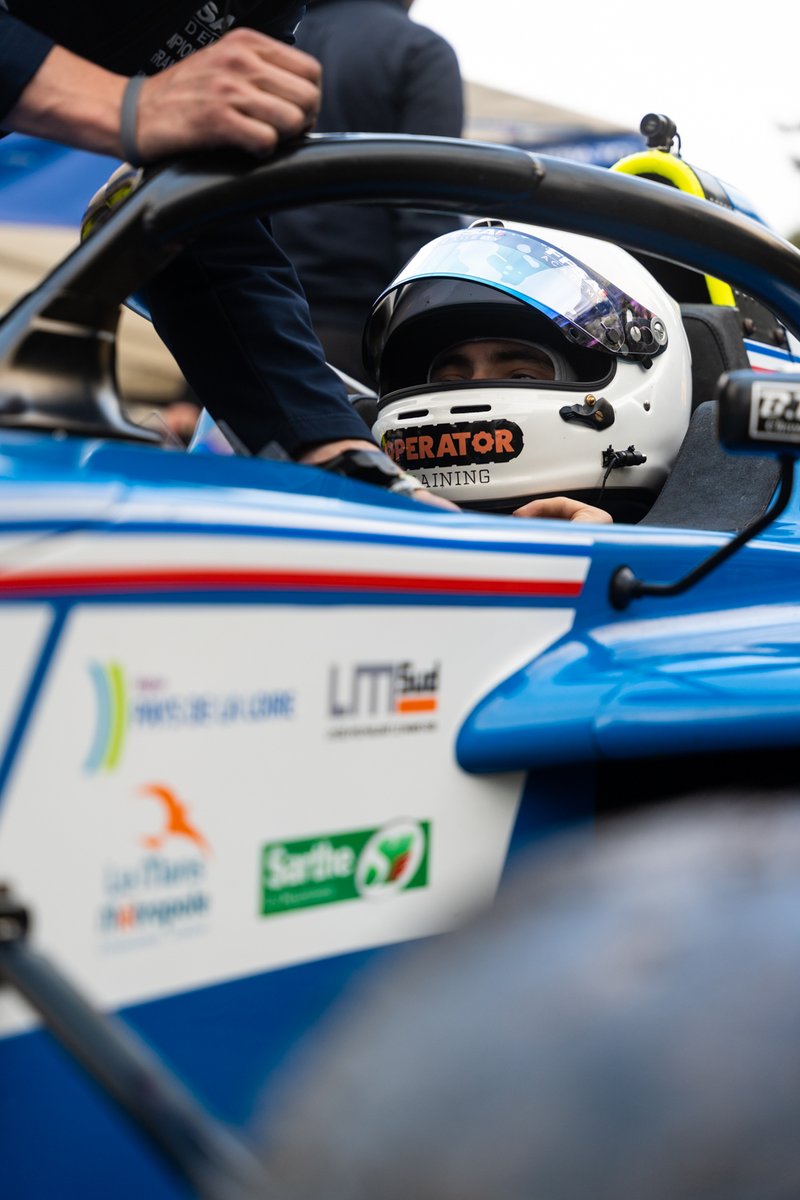 GDoyleParfait46's tweet photo. Is it race week yet?😴 https://t.co/LWaVoaL4as