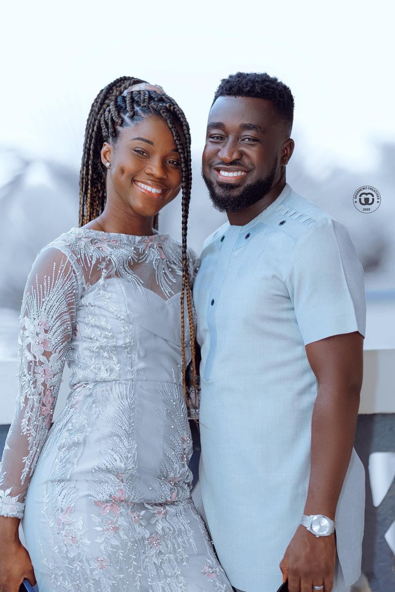 Marriage dey bee ruff ❤️
Urban Gospel Artiste <a href="/MrjaySongs/">K.KODUA ABRANTEE</a> &amp; his pretty wife 🤩

#vbuqsworld #blogger #couplegoals