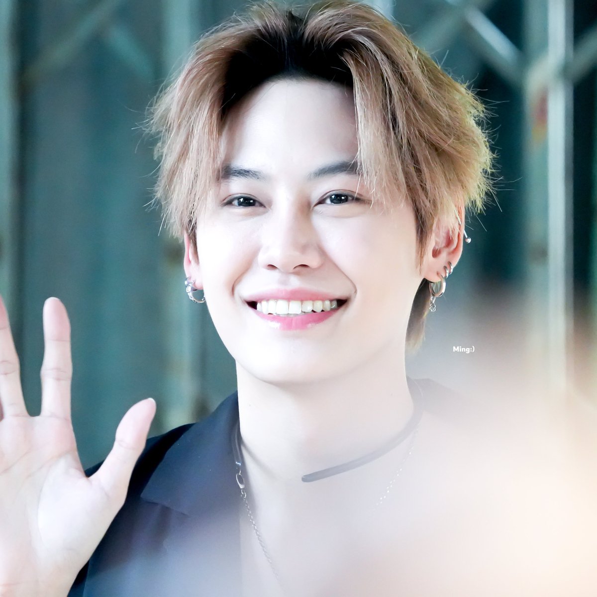 분아 내가 손금을 좀 볼 줄 아는데.... 
#bb0un