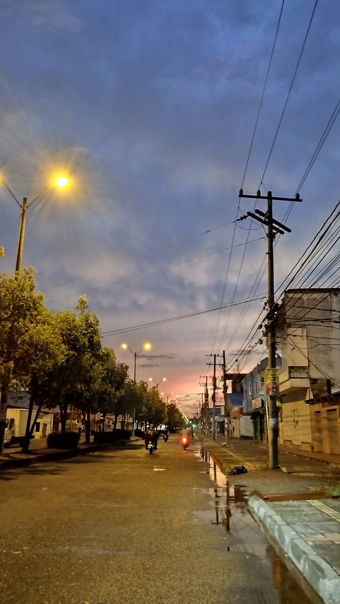 BNova53's tweet photo. Buenos días #Monteria https://t.co/ttDbnN6ofO