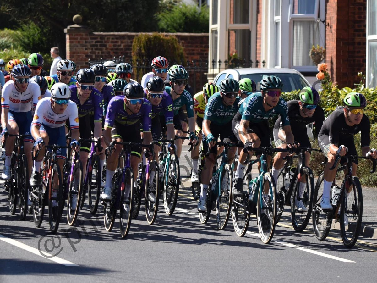 chloeforrest22's tweet photo. Tour of Britain going through Driffield the other day 
#TourOfBritain #cycling 
@TourofBritain @INEOSGrenadiers @BritishCycling @global6cycling @GeraintThomas86 @NicoSessler https://t.co/ZiXczctgwk