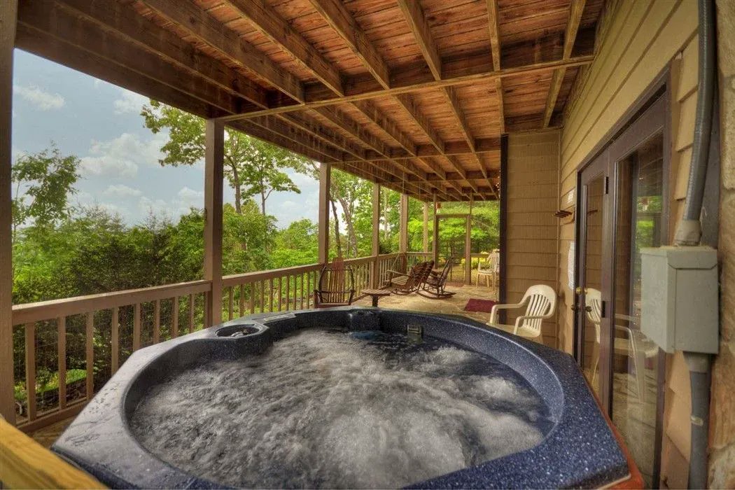 MRendezview's tweet photo. Check out our mountain hot tub! This new year you can sit, relax and watch the gorgeous scenery from our My Mountain Cabin deck! Book your stay with us today! #vacationrental #cabinrental #hottub #2023getaway https://t.co/vzo4I6gqO1