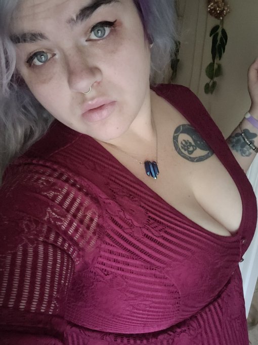 Had to stuff my big books in this small dress 😮&zwj;💨  https://t.co/GjLYKVztSq https://t.co/SNp0h1oC4n<a href="/tag/elf"class="tags"><span>#elf</span></a><a href="/tag/nsfw"class="tags"><span>#nsfw</span></a>