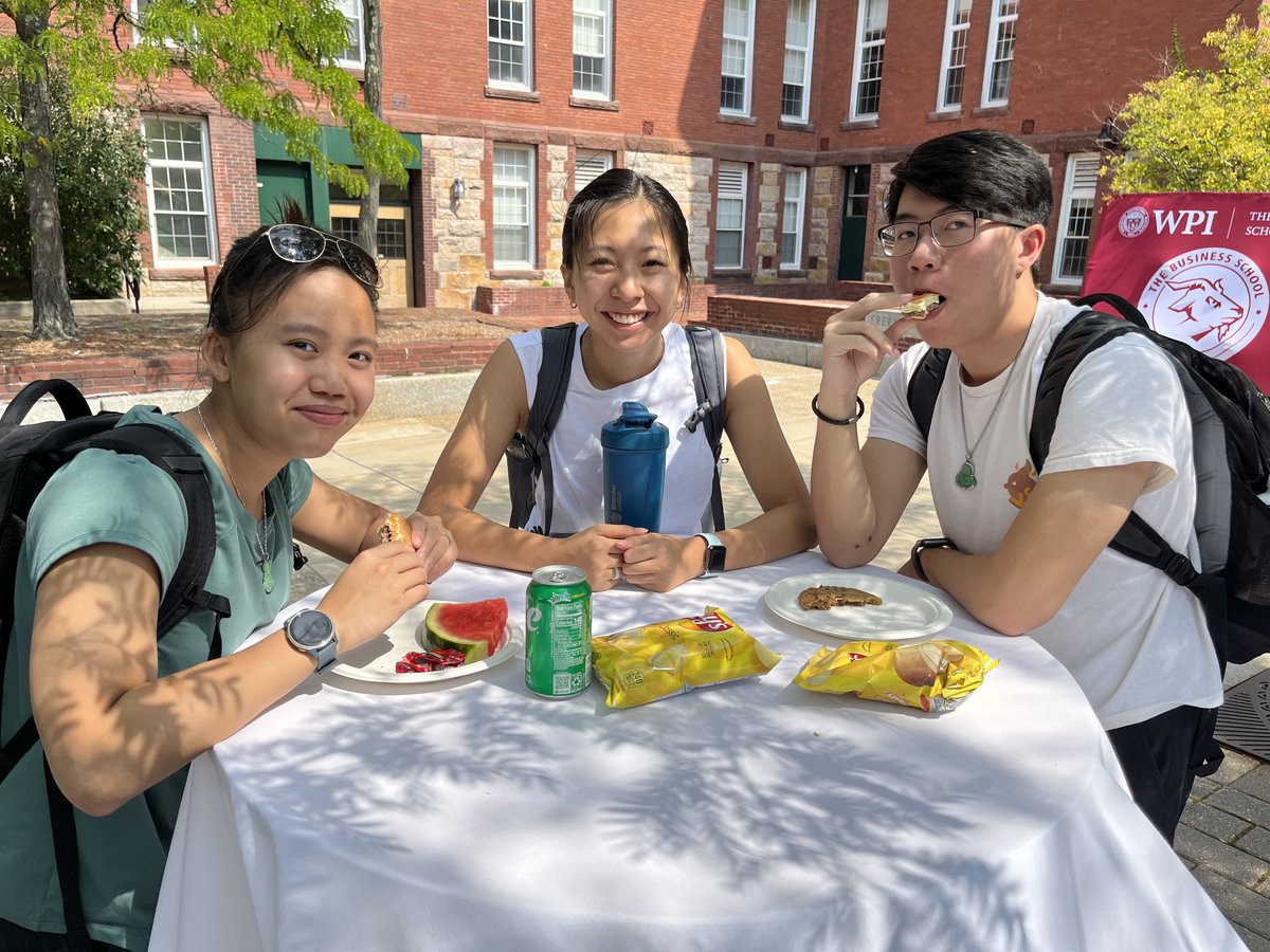 Our Business School BBQ was fire! 🔥 🔥 🔥

Literally, it was so hot it felt like there was a fire going! 🌞 😅 

Thank you to all of our students and friends that joined us!

#wpi #businessschool #wpimeansbusiness #welcome #welcomeback #newyear #newterm