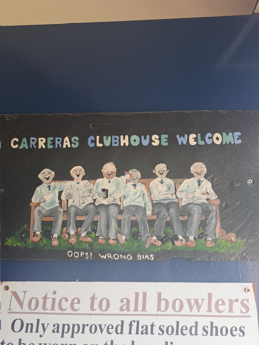 What a lovely afternoon to be at the bowls club! <a href="/carrerasbowls/">Carreras Bowls Club</a> thank you for welcoming me from <a href="/StLukesHospiceB/">St. Luke's Hospice (Basildon & District)</a>  💙💛