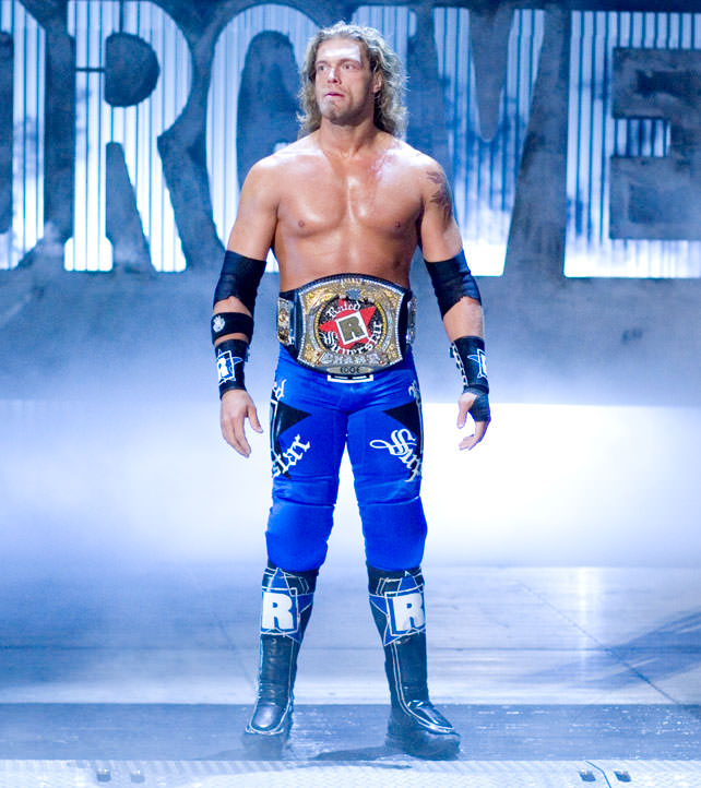 Edge lowkey had some of the coldest attires I've ever seen back in 05/06