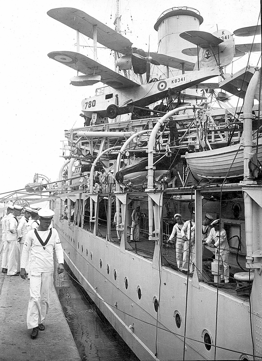 histarmar's tweet photo. Archivo Fotográfico
Crucero "Exeter" en el puerto de Buenos Aires en adhesion al homenaje de George Canning. 11 de diciembre de 1937
Archivo General de la Nación Dpto. Doc. Fotográficos. Buenos Aires. Argentina-
#histarmar https://t.co/xfl29SlrFz