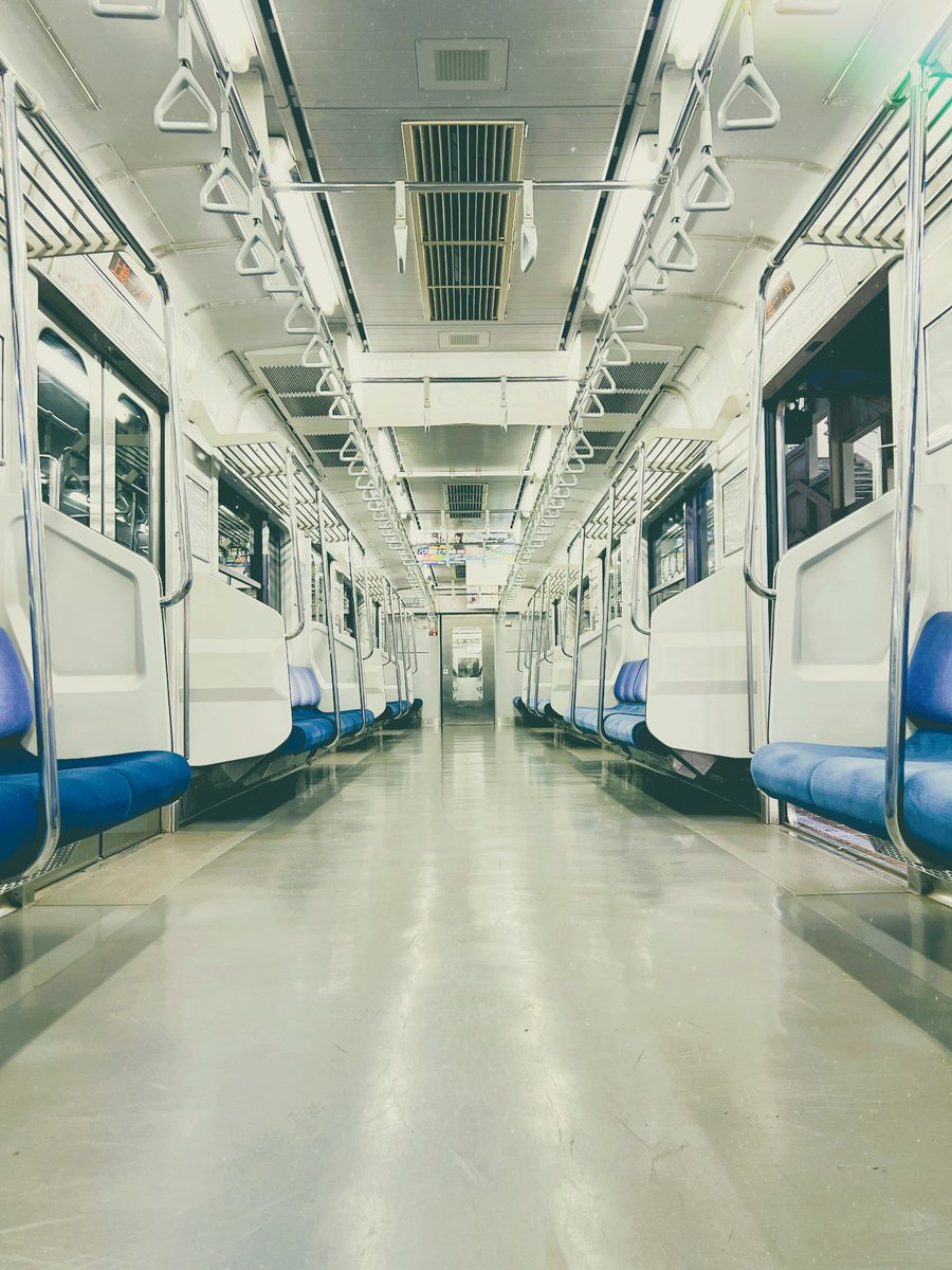 上総一ノ宮駅。

だれもいないと
走りたくなっちゃう！ https://t.co/YXo8IrSwaL