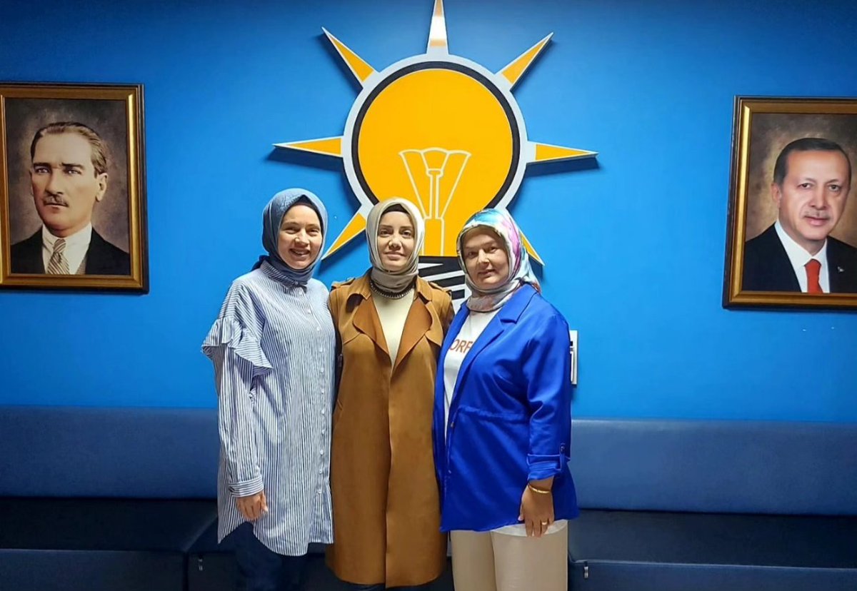 ak_kastamonu's tweet photo. İhsangazi İlçe Kadın Kolları Başkanımız Melek Gazibeyoğlu ve Seçim İşleri Başkanı Fatma Çobanoğlu, @ak_kastamonu Başkanımız @gulsum_koylu37  'ye hayırlı olsun ziyaretinde bulundular. Nazik ziyaretlerinden ötürü teşekkür ediyoruz.
@aysekesir @ElifYesimAraz1
@MelekGazib https://t.co/UKh6XsaQrI
