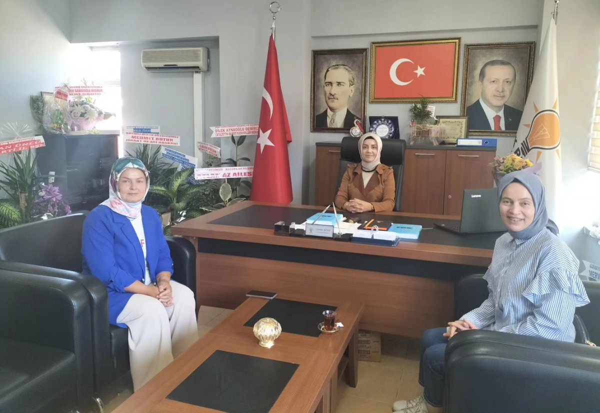 ak_kastamonu's tweet photo. İhsangazi İlçe Kadın Kolları Başkanımız Melek Gazibeyoğlu ve Seçim İşleri Başkanı Fatma Çobanoğlu, @ak_kastamonu Başkanımız @gulsum_koylu37  'ye hayırlı olsun ziyaretinde bulundular. Nazik ziyaretlerinden ötürü teşekkür ediyoruz.
@aysekesir @ElifYesimAraz1
@MelekGazib https://t.co/UKh6XsaQrI