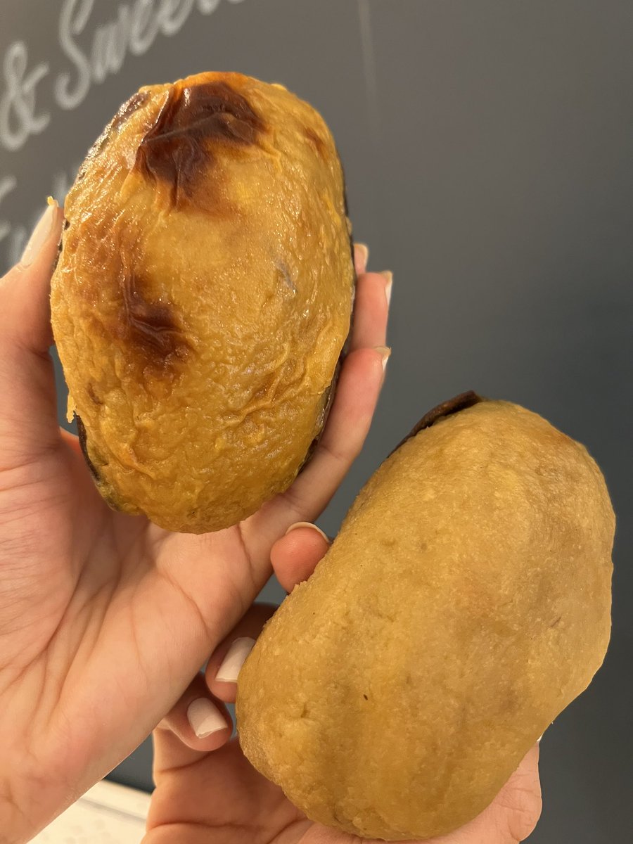 ccafe_breadcafe's tweet photo. 博多阪急のパンスイーツフェスティバル
芋スイーツがマジでうますぎた🤭❤️
濃密な甘さが衝撃的✨ https://t.co/nD8HCYohr7