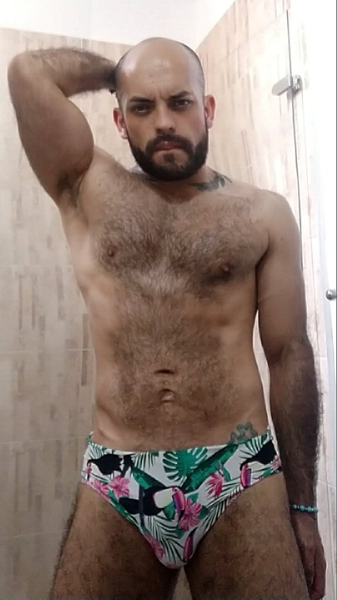 camivar07's tweet photo. Te gusta el pajarito? 🍆👅
#hairyguy #hairyscruff #gay #fit https://t.co/3Mz2kUun4P