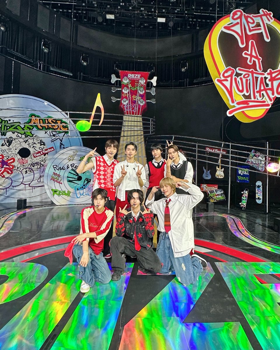 RIIZE_official's tweet image. 데뷔 첫방☝️#엠카운트다운

#RIIZE #라이즈
#RISEandREALIZE
#GetAGuitar #RIIZE_GetAGuitar
#Siren #Memories