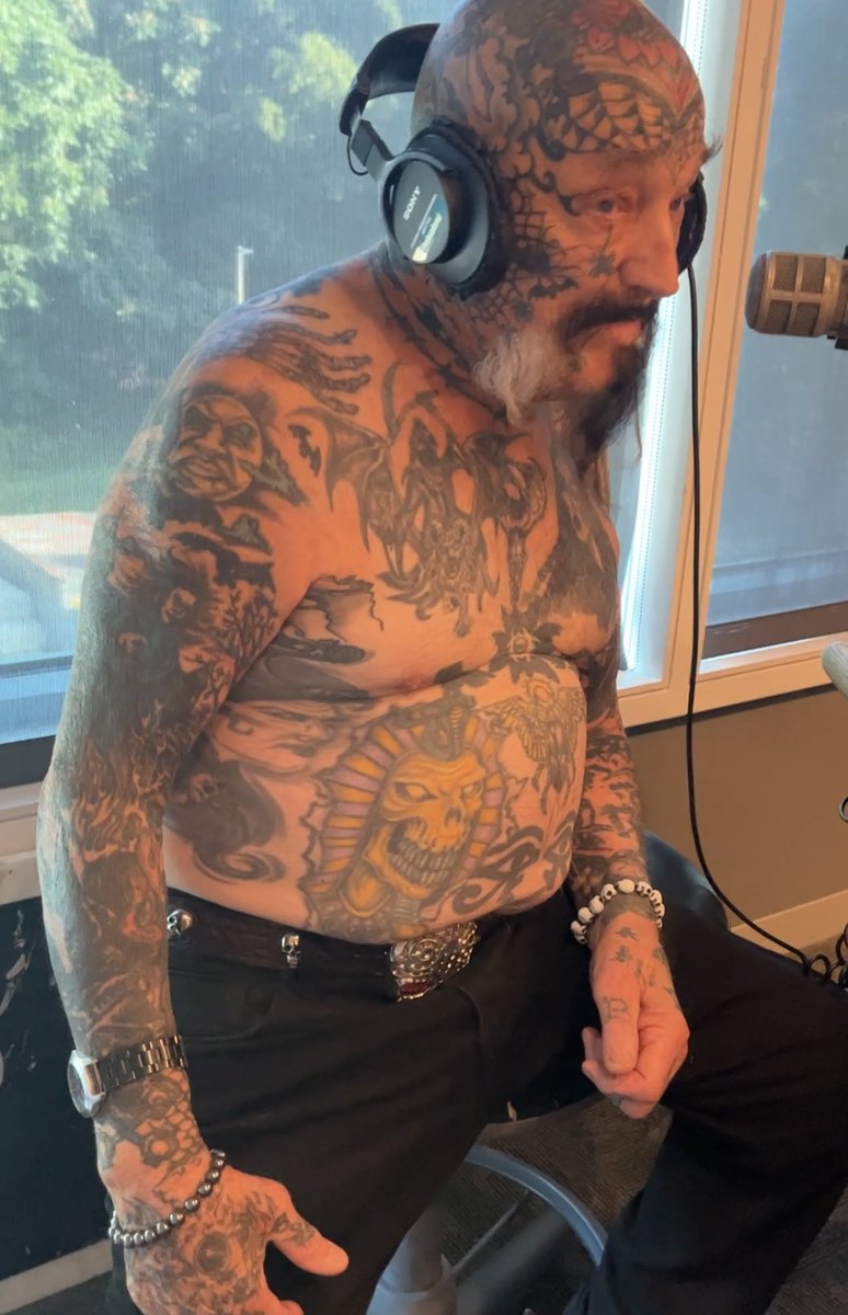 991PLRFM's tweet photo. There is only one #Batso and we are lucky to have him here in Connecticut!
@ChazandAJ https://t.co/OHCD5mYKQV