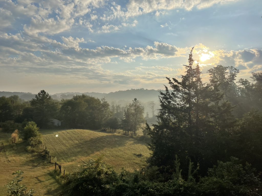 a_trish's tweet photo. Where Trish’s come from #nofilter #home #madisonva https://t.co/m1mYE4cXRs